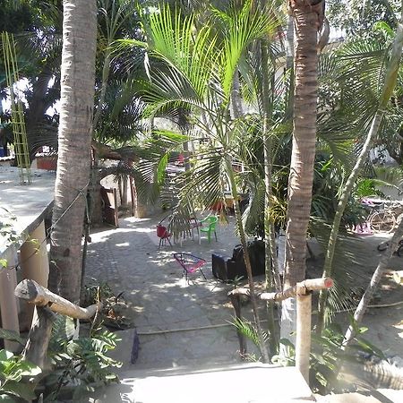 El Almendro Hotell Puerto Ángel Exteriör bild