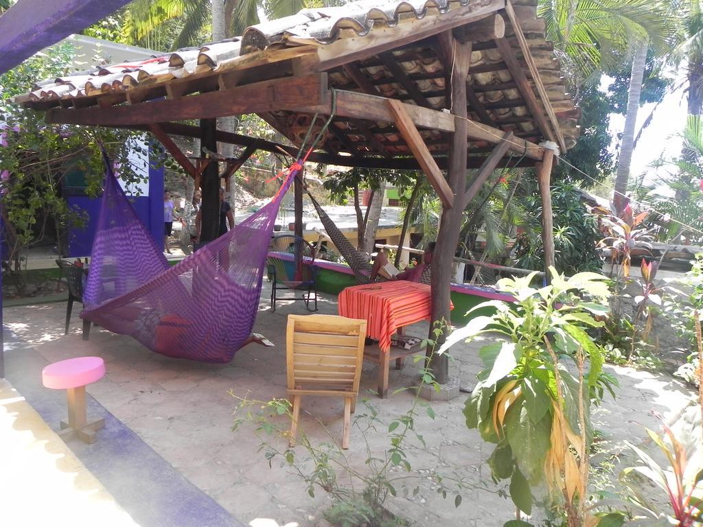 El Almendro Hotell Puerto Ángel Exteriör bild